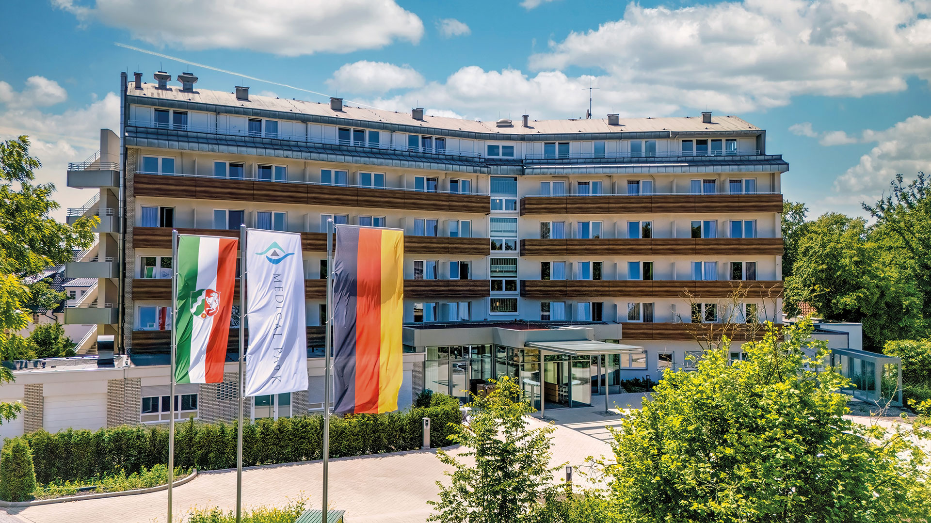 MedicalPark_Bad-Sassendorf_Rehaklinik_im_Park_web Medical Park Bad Sassendorf Außenansicht